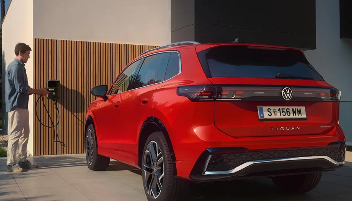 Plug-in hibrid modellek széles választéka - SPIRIT AUTO, Ferihegyen 